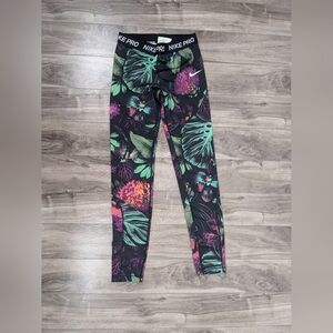 Nike Pro Leggings - Youth XL Floral
